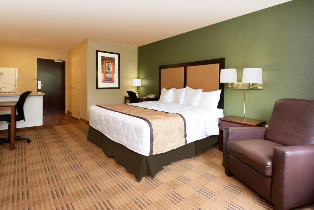 Extended Stay America Suites - Raleigh - Cary - Regency Parkway North Экстерьер фото
